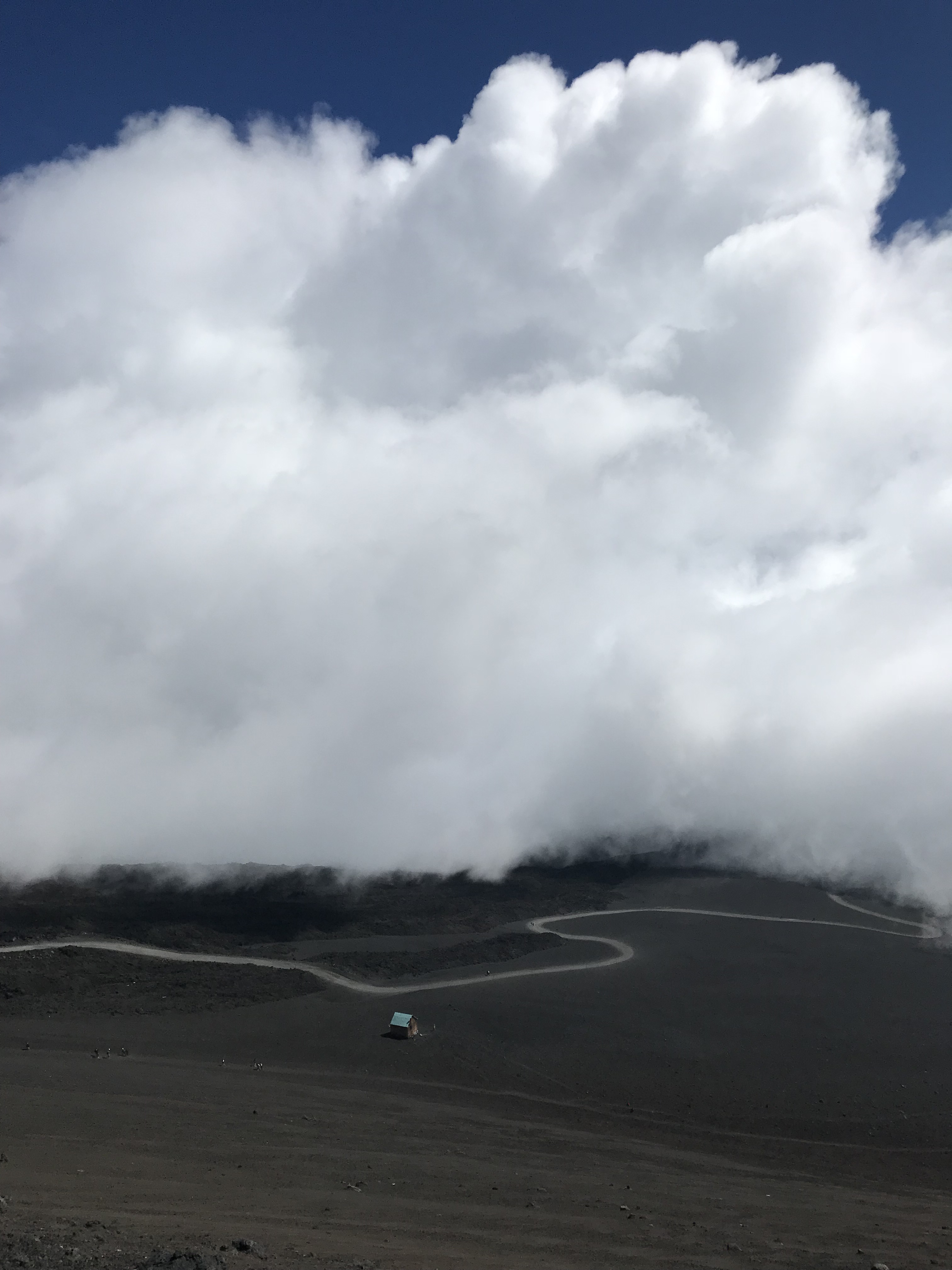 vista-crateri-sommitali-parco-etna-catania