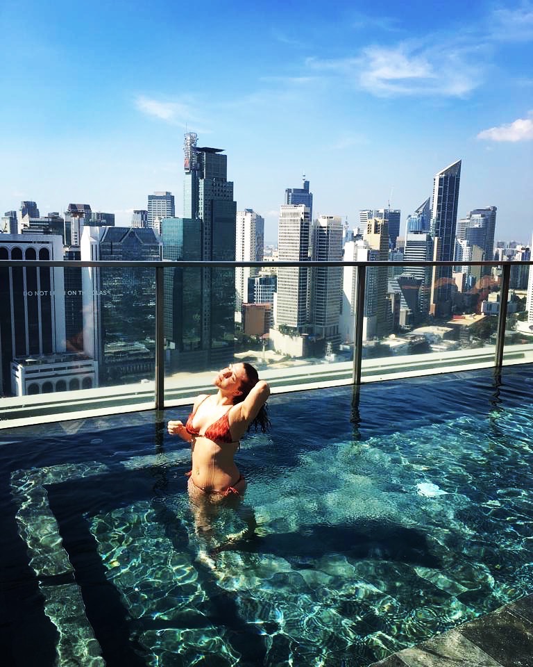 piscina-city-garden-grand-hotel-makati-manila