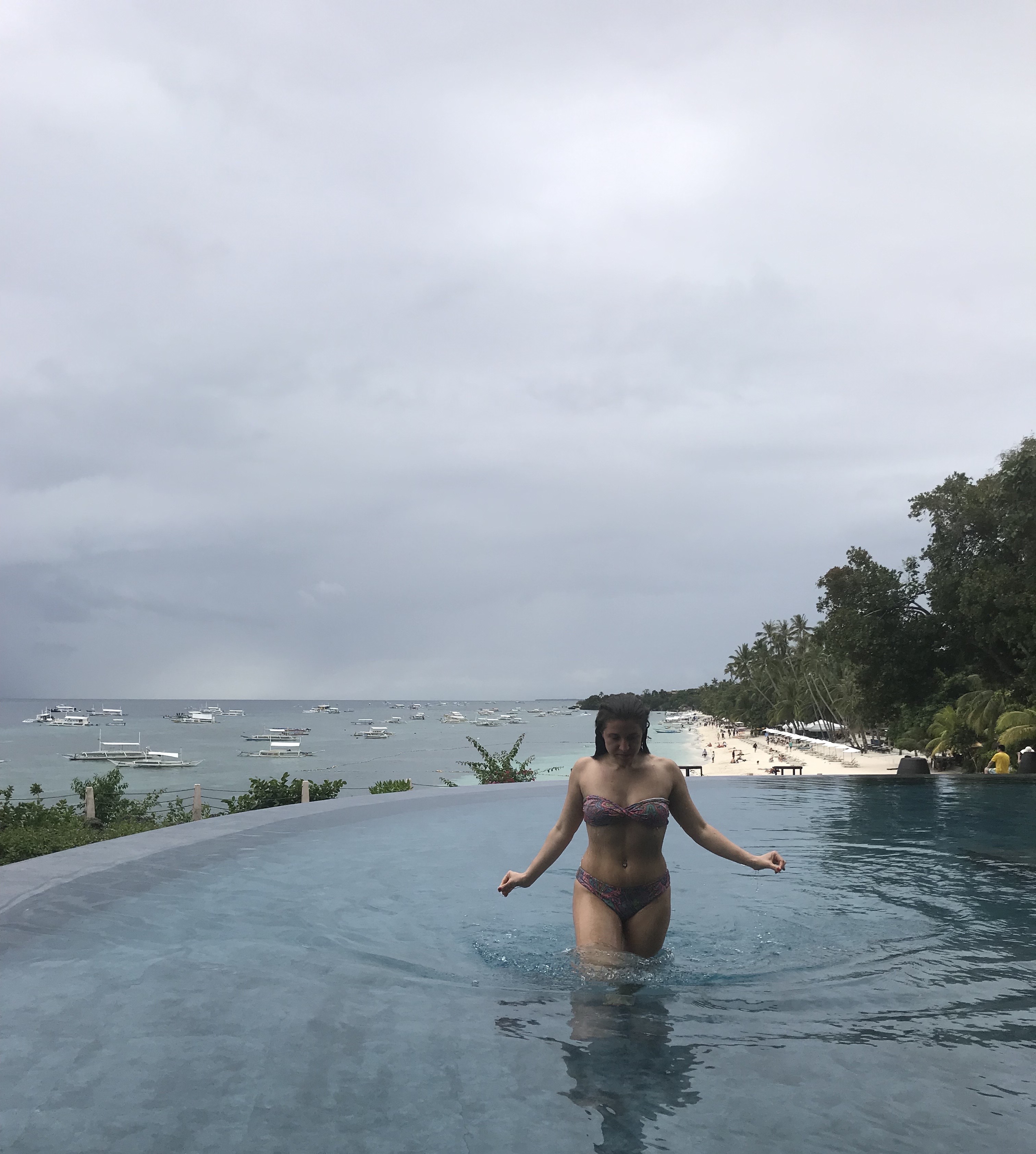 infinity-pool-amorita-resort-bohol