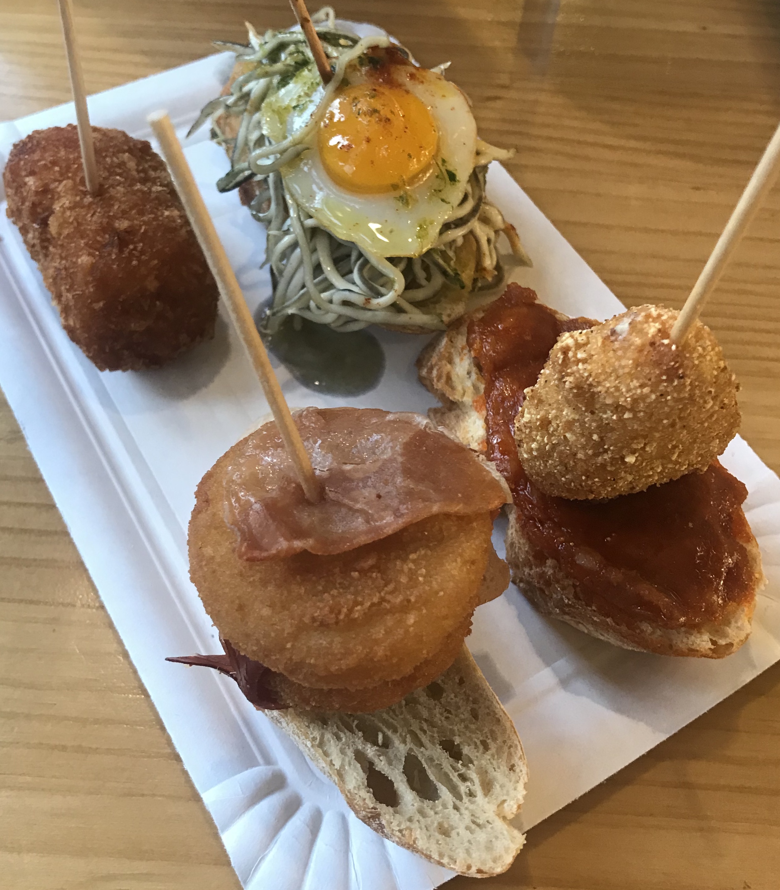 tapas-mercado-pescados-maó-minorca-spagna