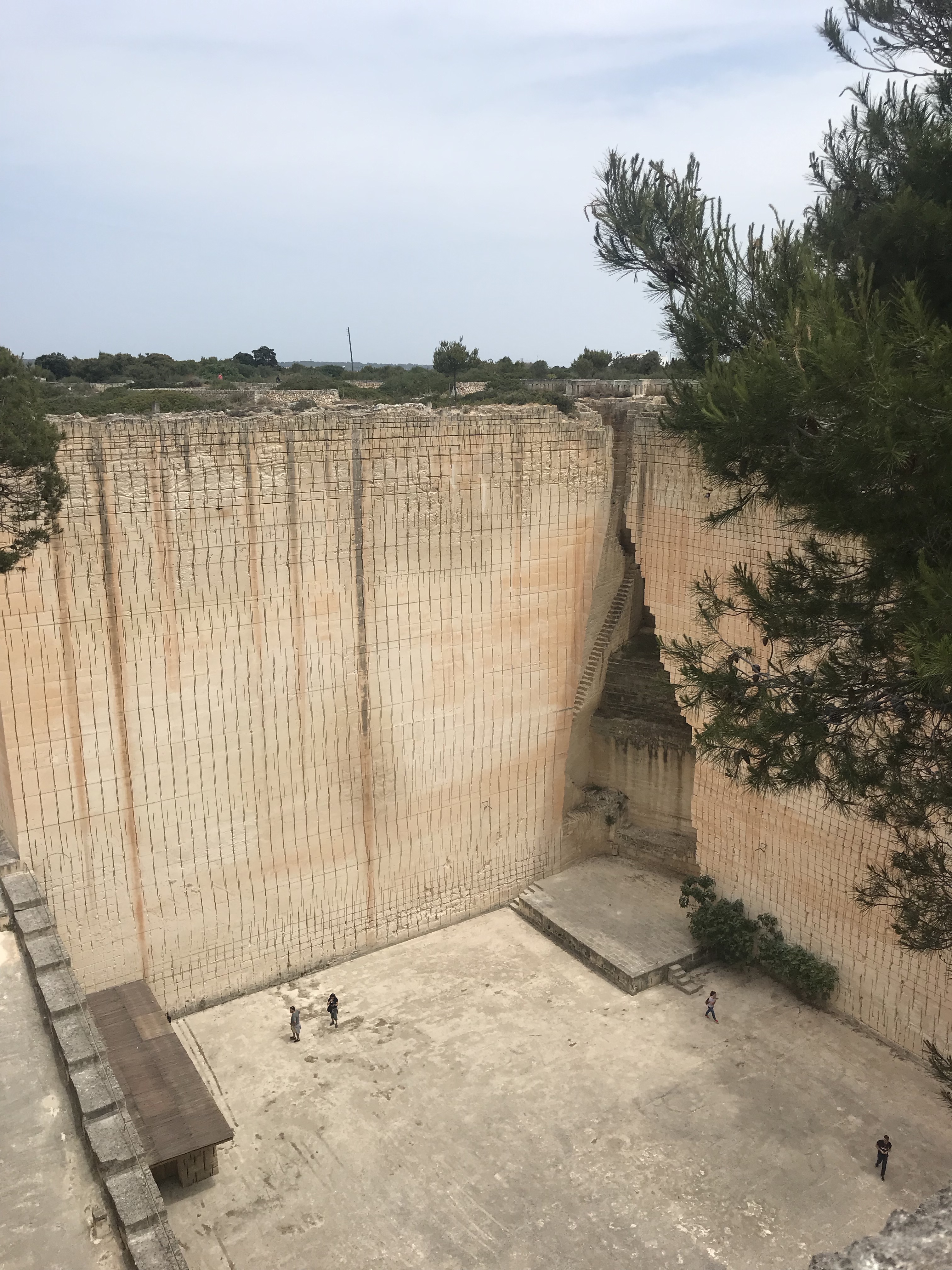 cava-pietra-marés-minorca-spagna