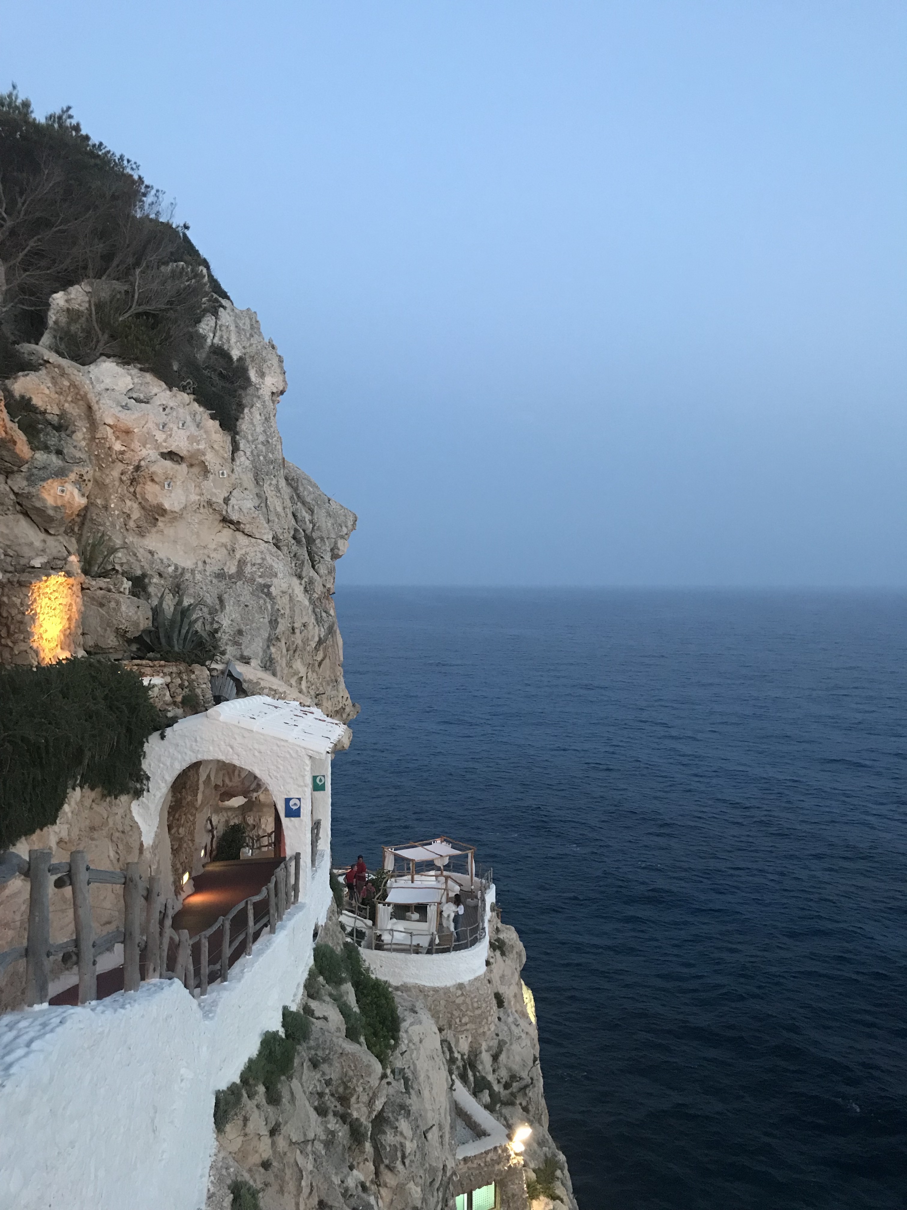 discoteca-cova-den-xoroi-minorca-spagna