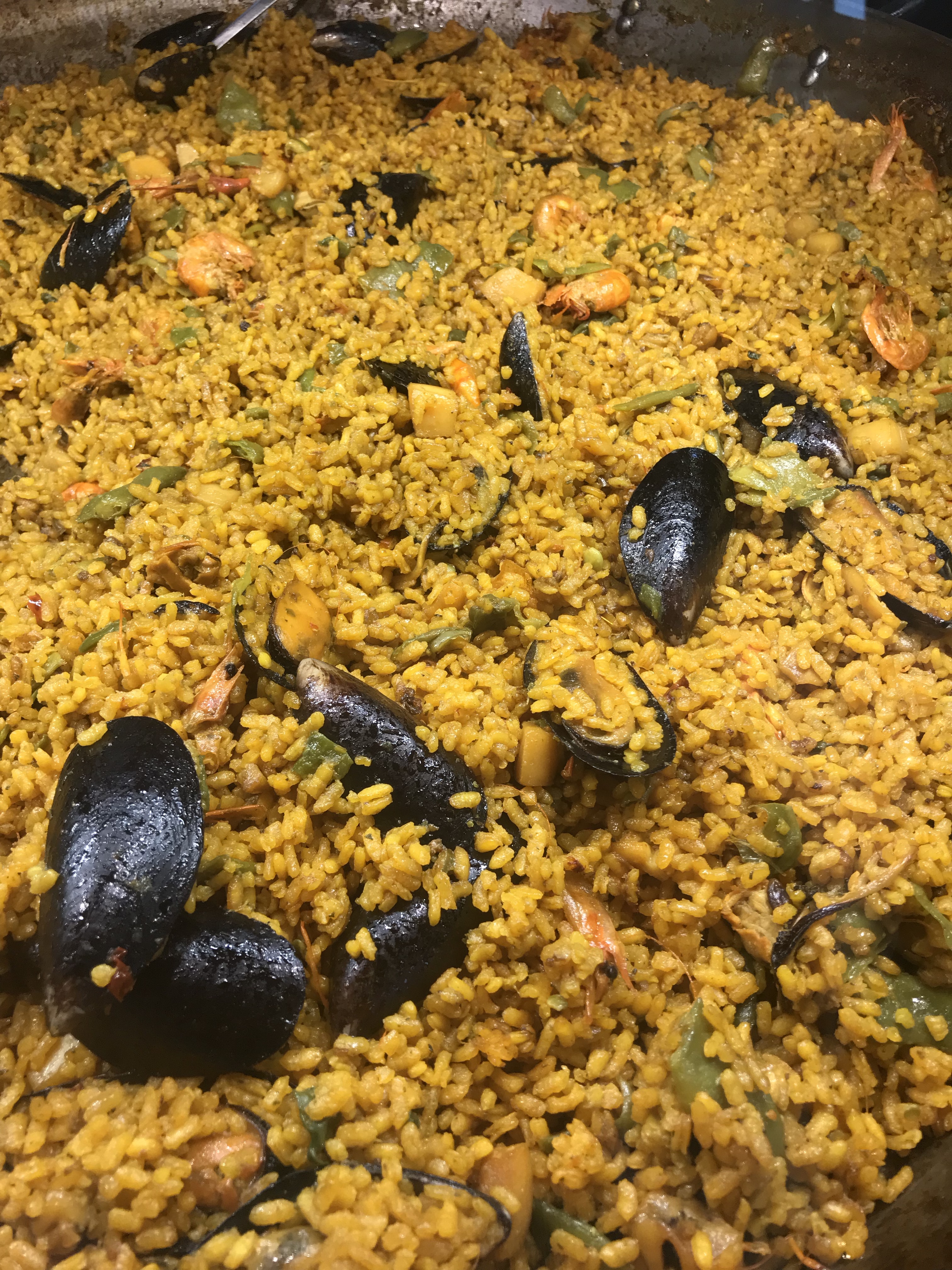 paella-mercado-pescados-maó-minorca-spagna
