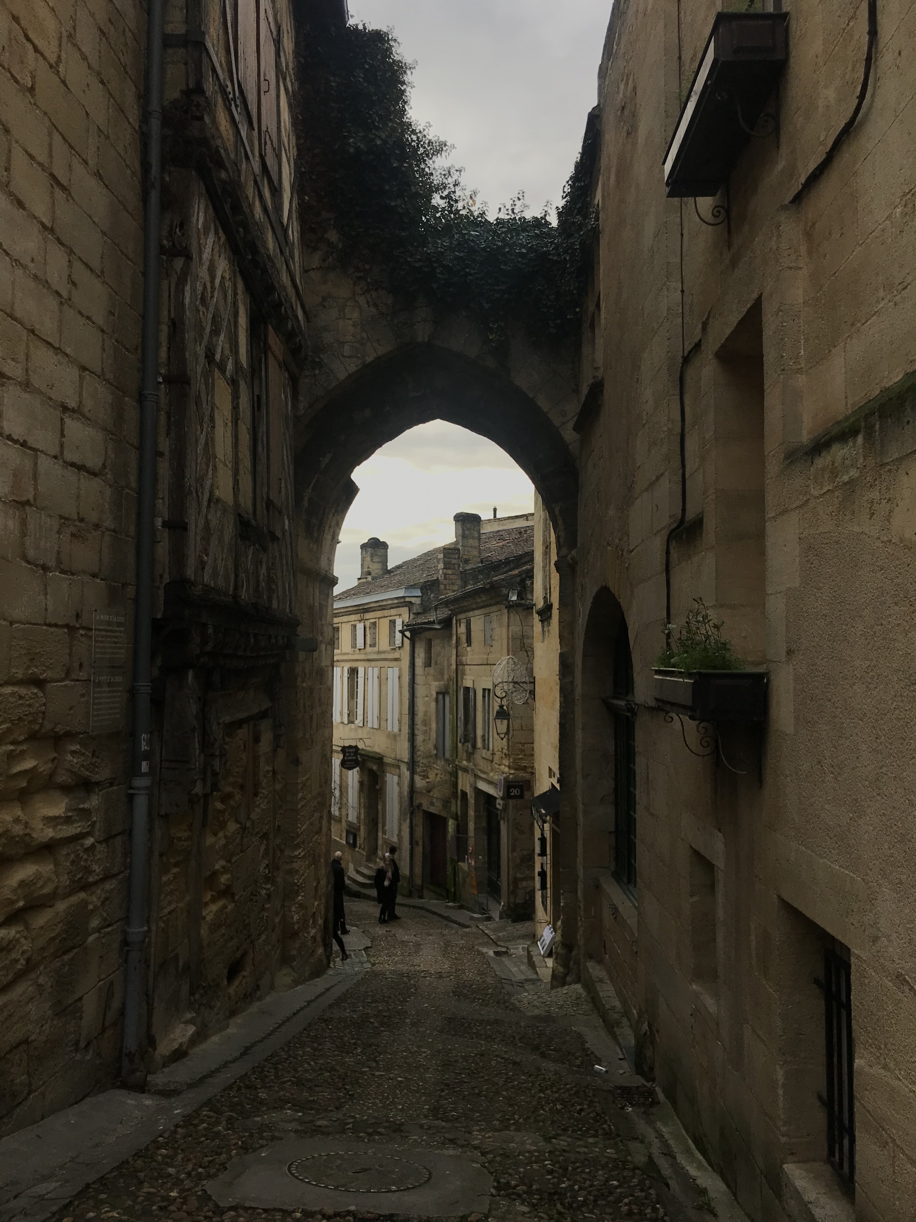 stradina-centro-storico-saint-émilion
