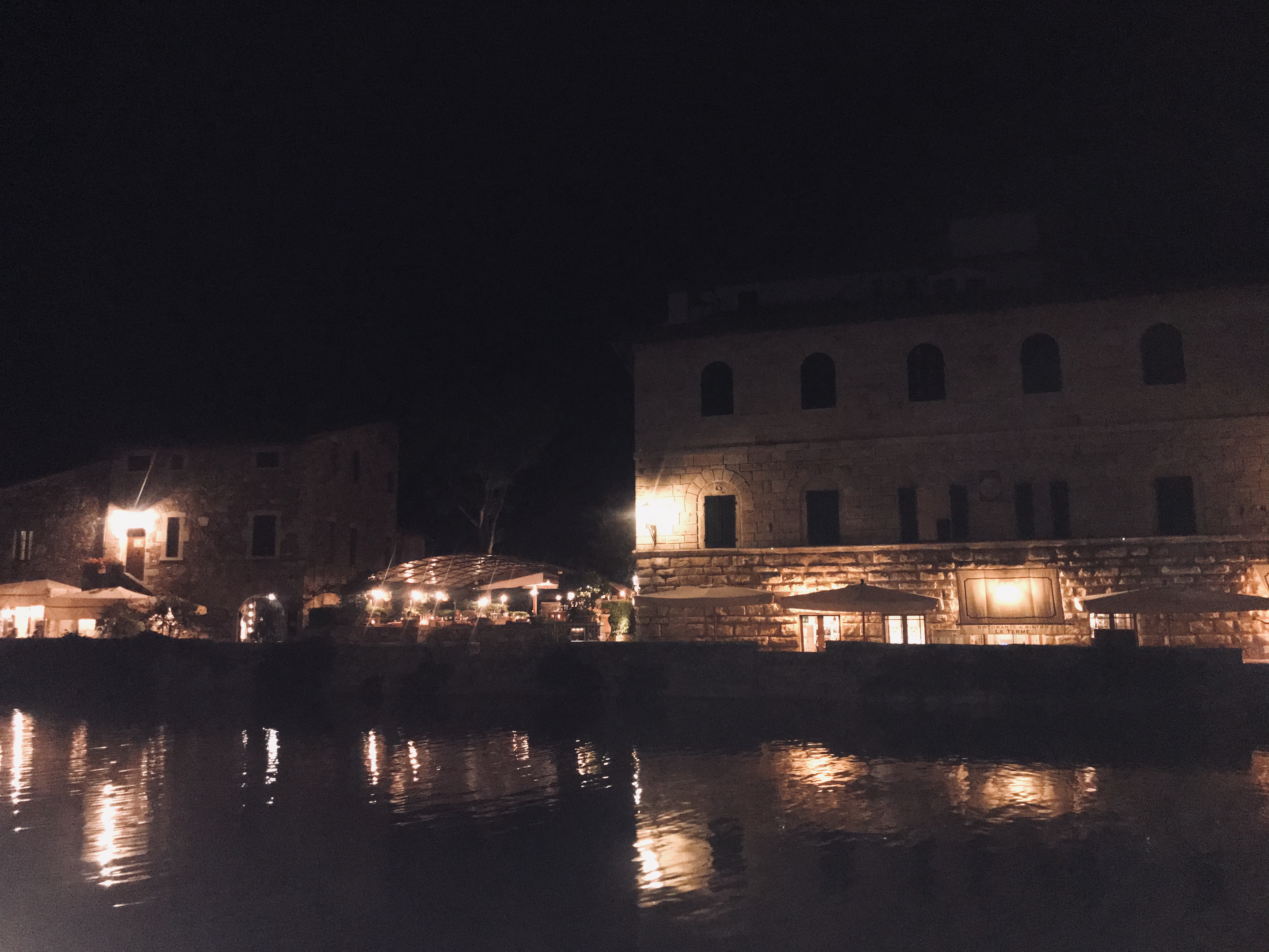 piazza-delle-sorgenti-bagno-vignoni