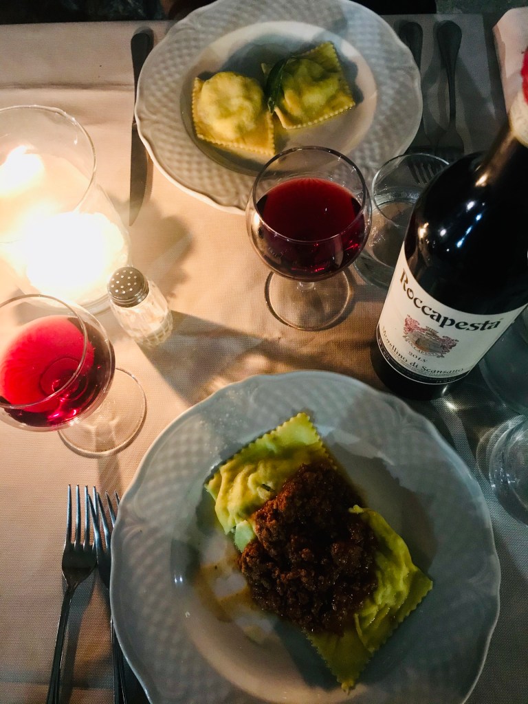Ravioli con ragù di cinghiale al ristorante Trattoria Toscana - Capalbio, Toscana, Italia