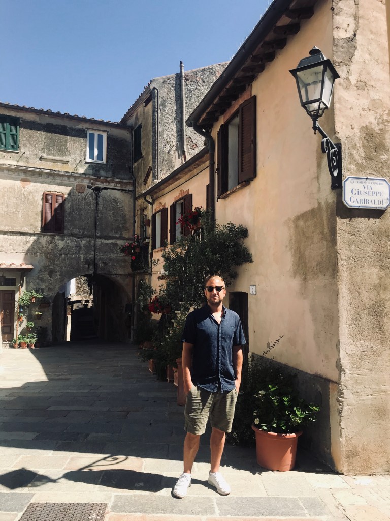 Johannes in via Giuseppe Garibaldi, downtown Capalbio - Maremma, Toscana, Italia