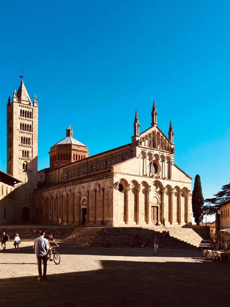Piazza Garibaldi e la Cattedrale di  San Cerbone - Massa Marittima, Toscana, Italia