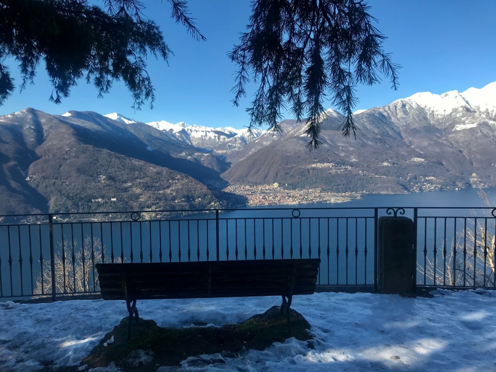 La vista dalla chiesa di San Rocco - Campagnano, Lombardia, Italia
