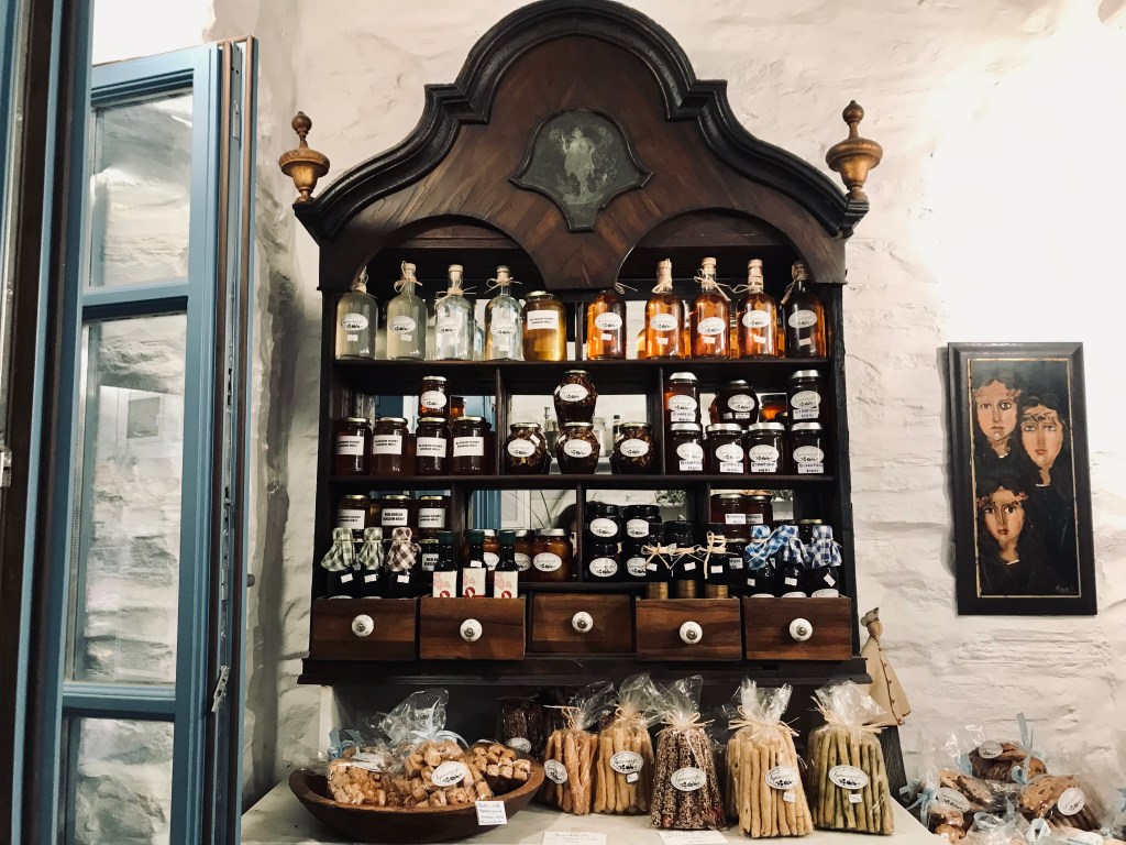 Boutique di prodotti tipici ad Apollonia - Sifnos, Isole Cicladi, Grecia