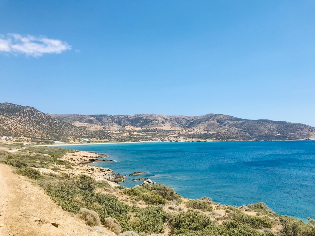 La bellezza brulla della spiaggia di Agiassos - Naxos, Isole Cicladi, Grecia