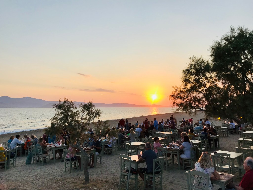 Tramonti indimenticabili al ristorante Taverna Paradiso - Naxos, Isole Cicladi, Grecia