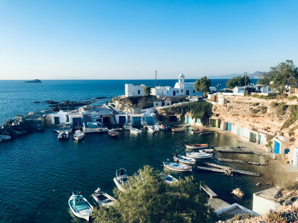 Il porticciolo di Mandrakia - Milos, Isole Cicladi, Grecia