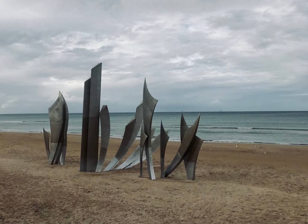 Monumento commemorativo dello sbarco in Normandia a Omaha Beach - Normandia, Francia