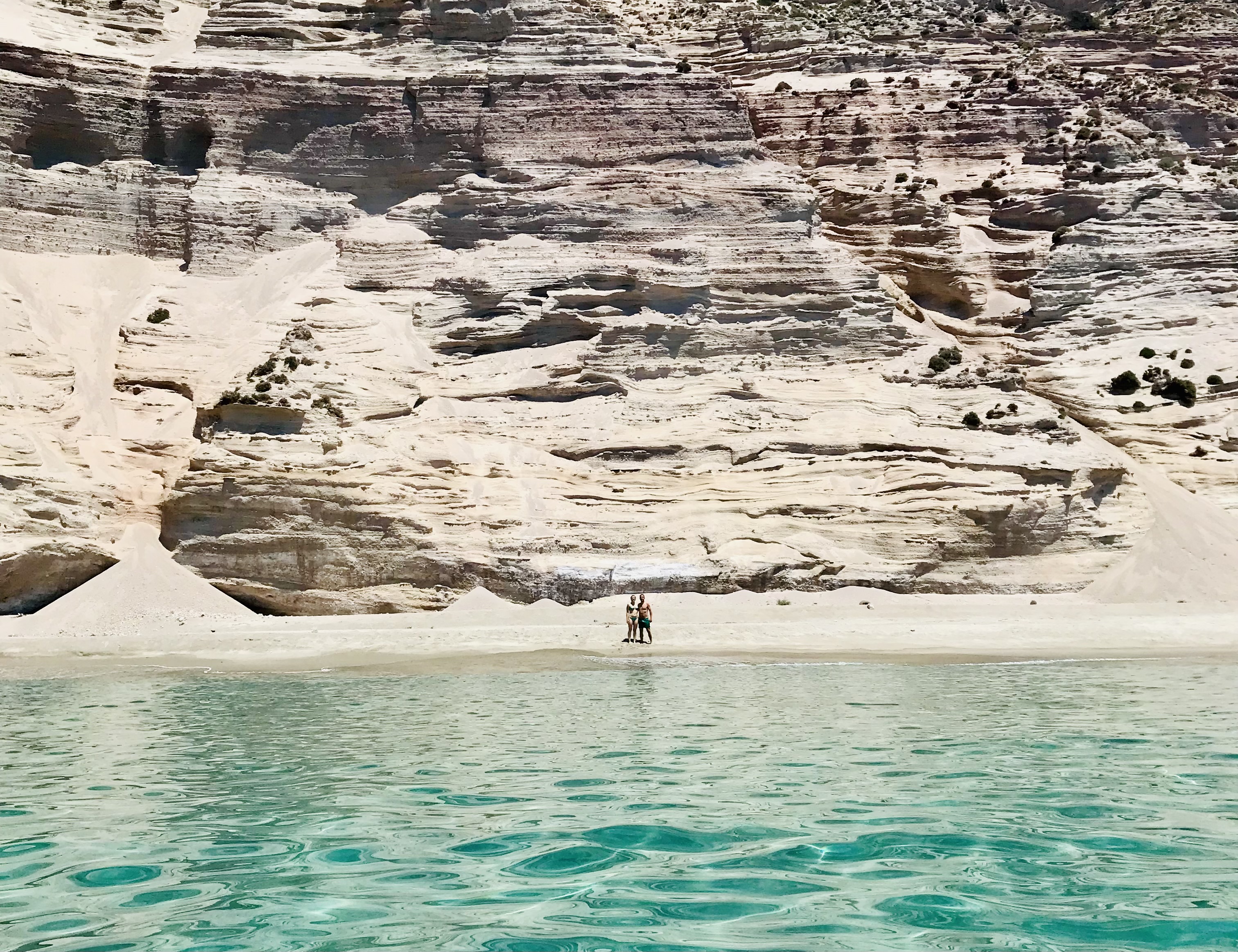 Il nostro skipper ci ha portati in una spiaggia deserta durante l´escursione a Kleftiko - Milos, Isole Cicladi, Grecia