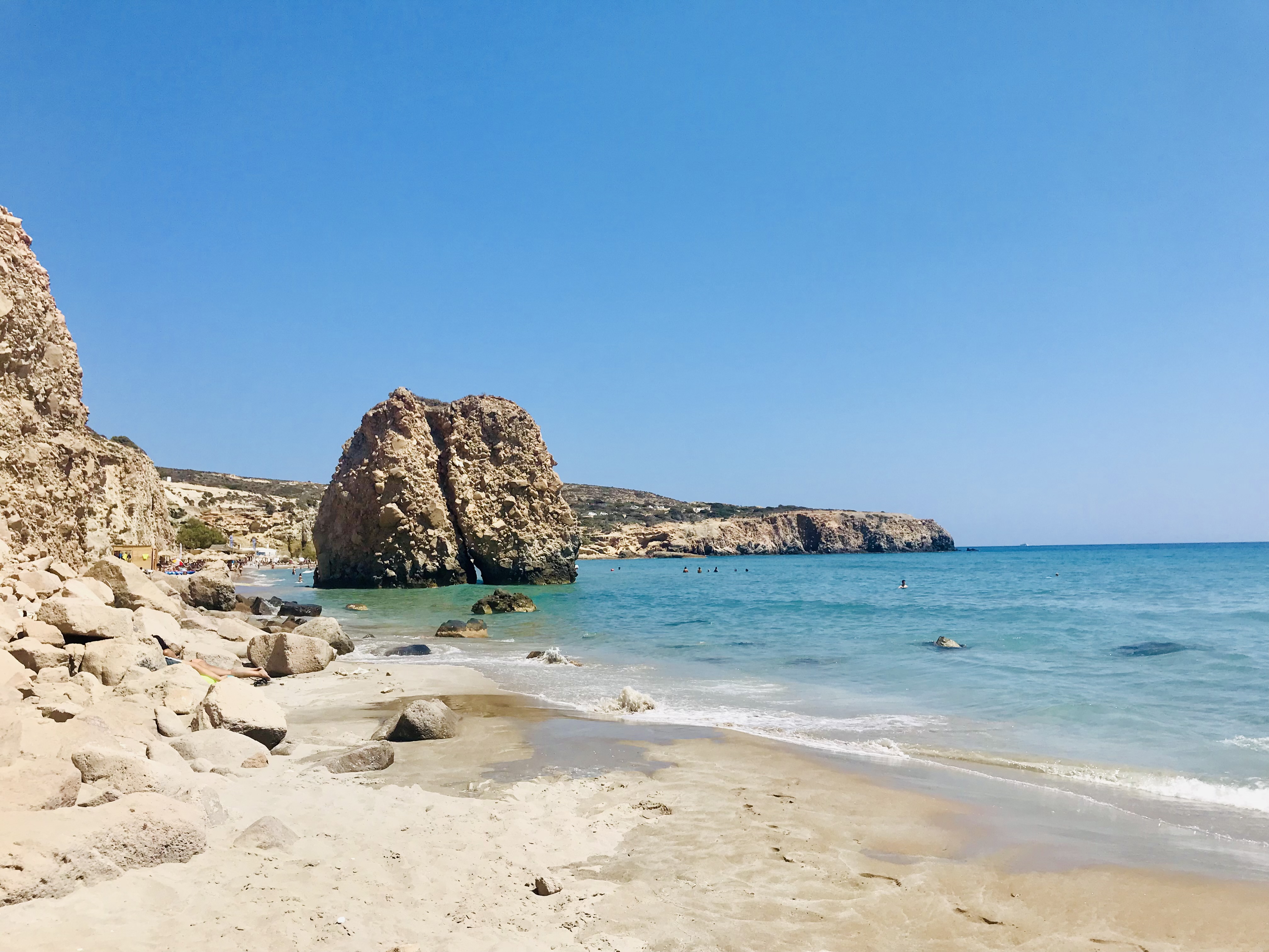 La bellissima spiaggia di Fyriplaka - Milos, Isole Cicladi, Grecia