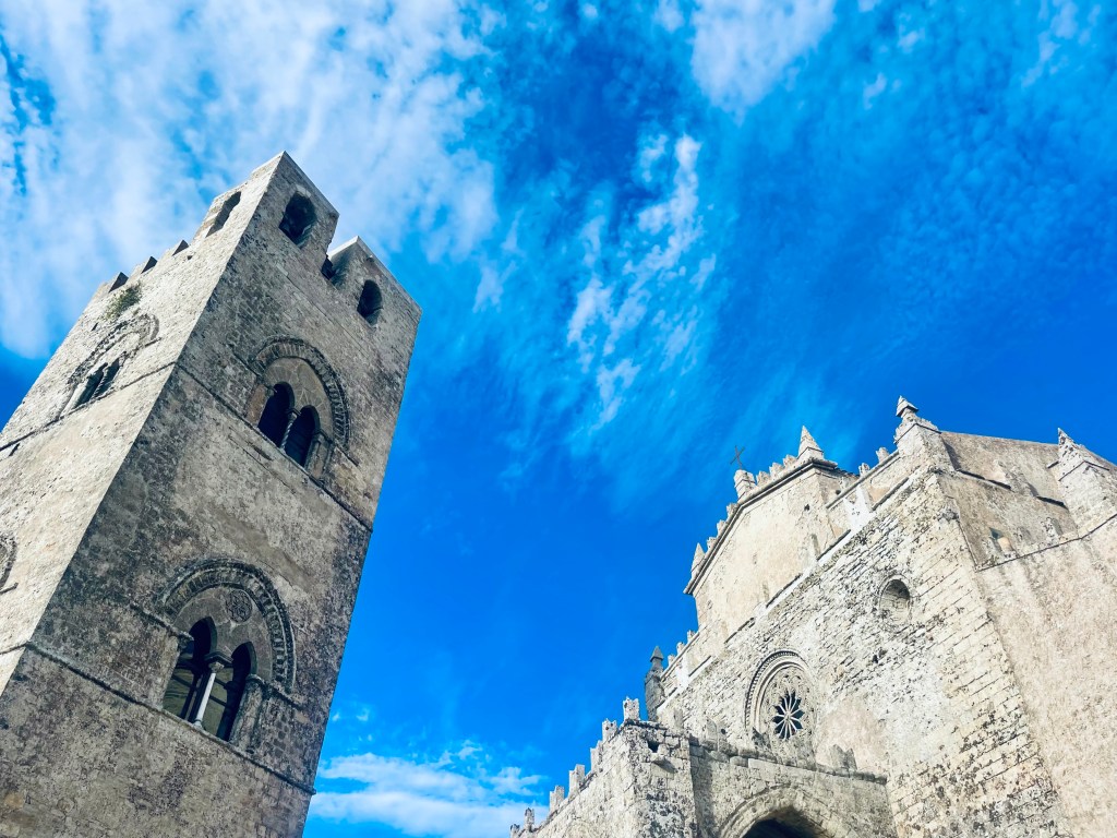 Torre campanaria e Duomo di Erice - Trapani, Sicilia, Italia