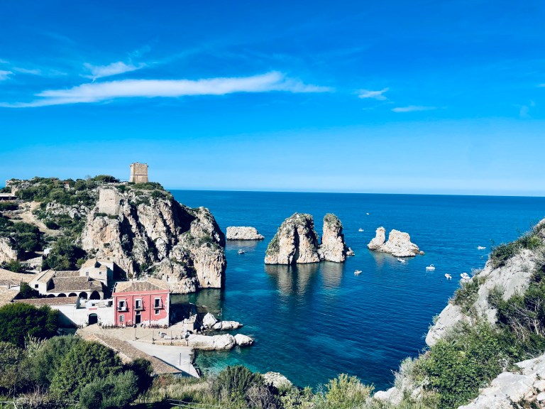 Scopello visto dal punto panoramico via terra - Trapani, Sicilia, Italia