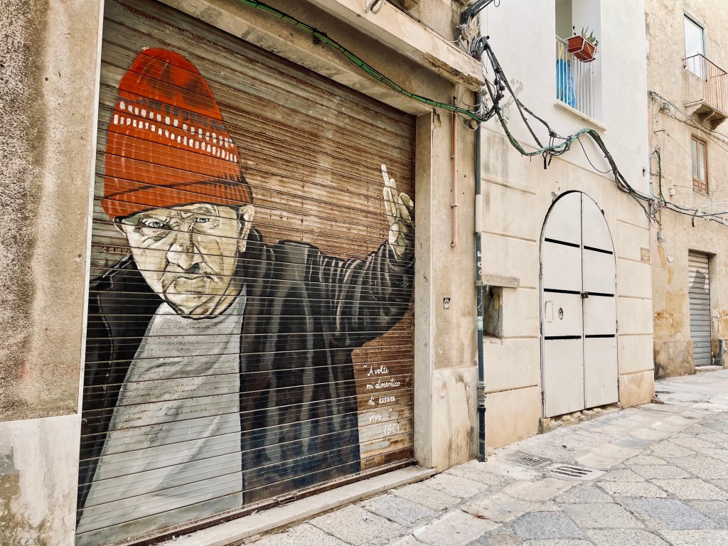 Un murales del quartiere della Casbah - Mazara del Vallo, Trapani, Sicilia, Italia
