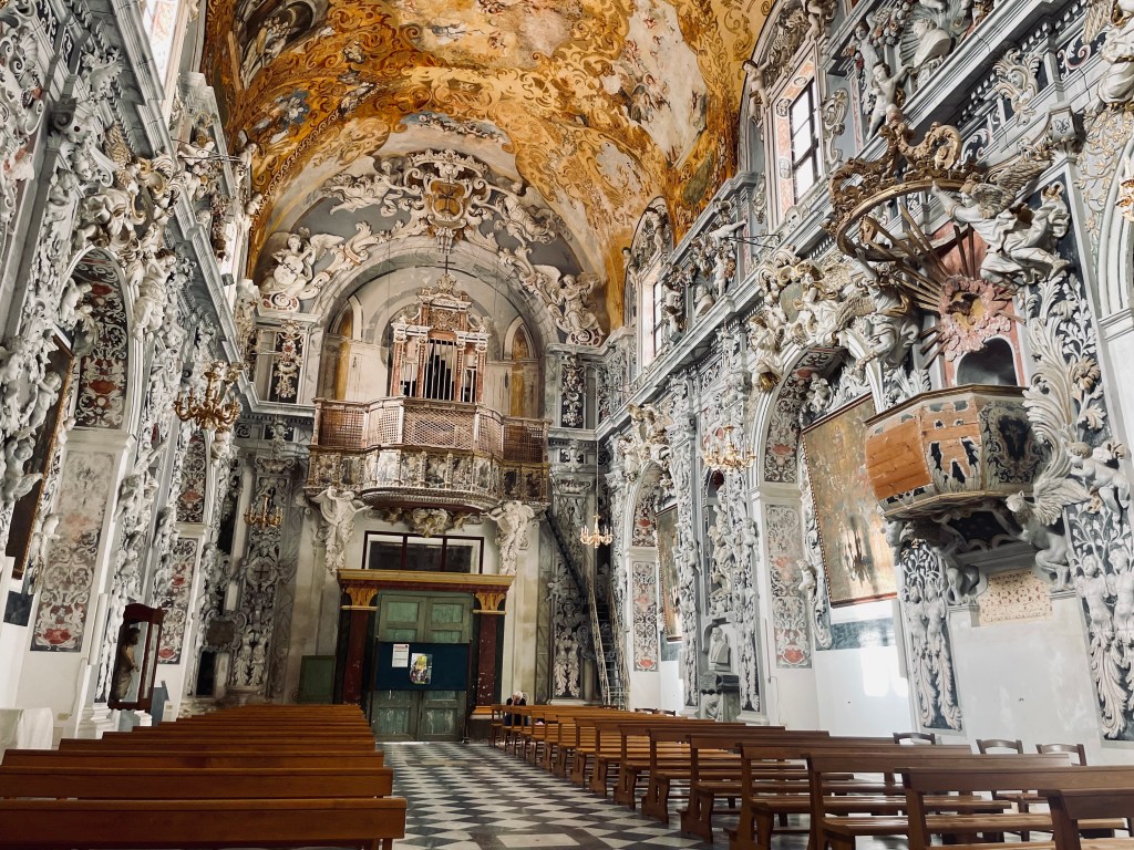 Interni della chiesa di San Francesco di Mazara del Vallo - Trapani, Sicilia, Italia