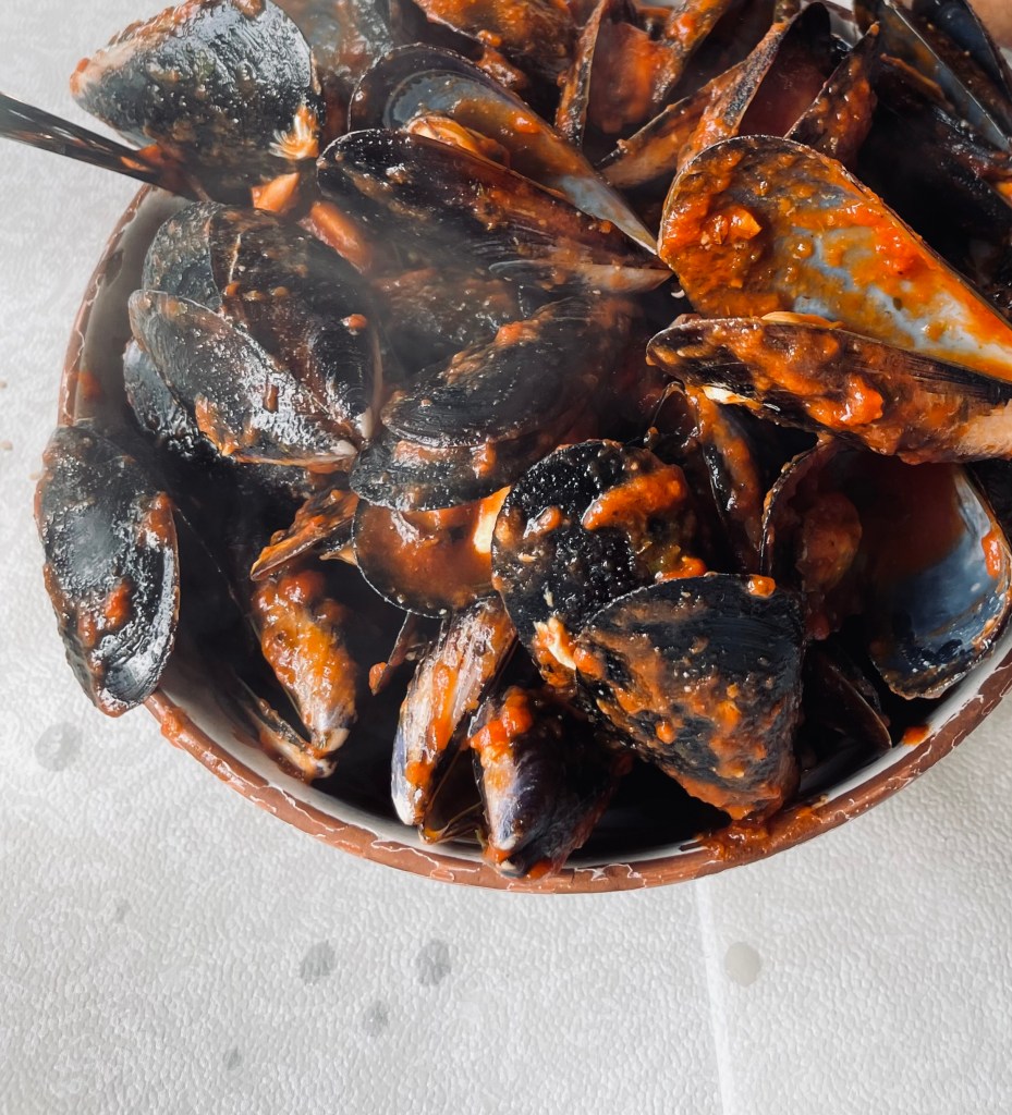 Cozze al sugo alla Trattoria delle Cozze - Mazara del Vallo, Trapani, Sicilia, Italia