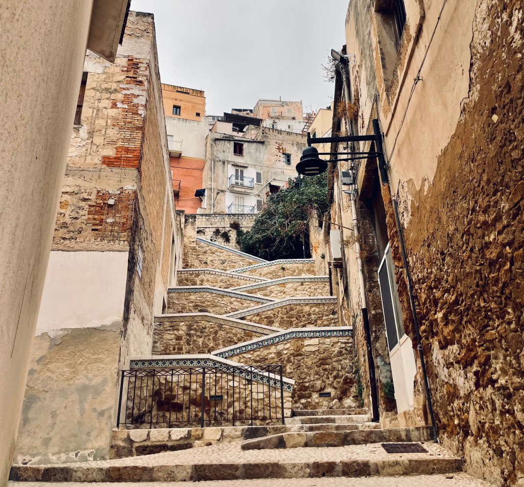 La scalinata di Sciacca, a zig zag - Agrigento, Sicilia, Italia