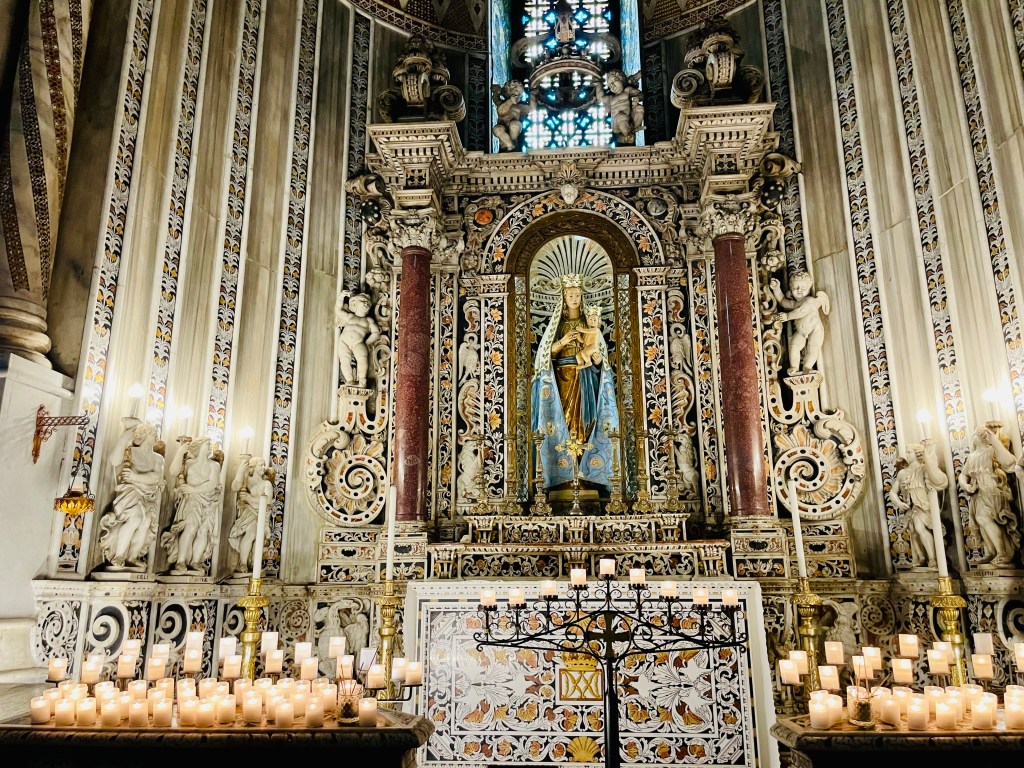 Interni del Duomo di Monreale - Palermo, Sicilia, Italia