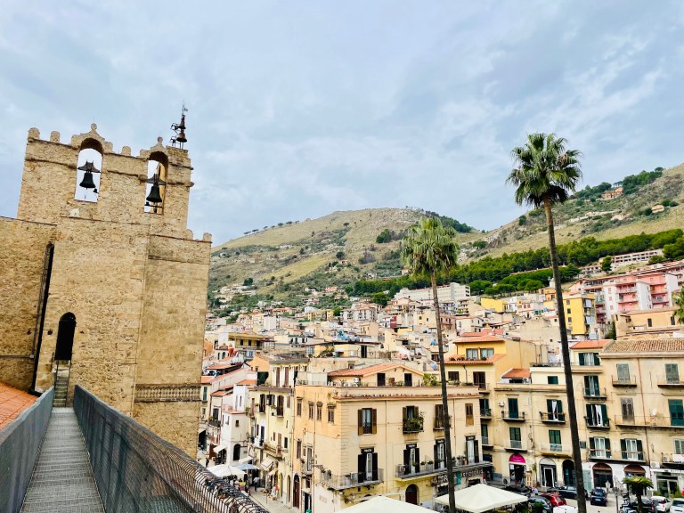 Vista su Monreale dalla terrazza del Duomo - Palermo, Sicilia, Italia