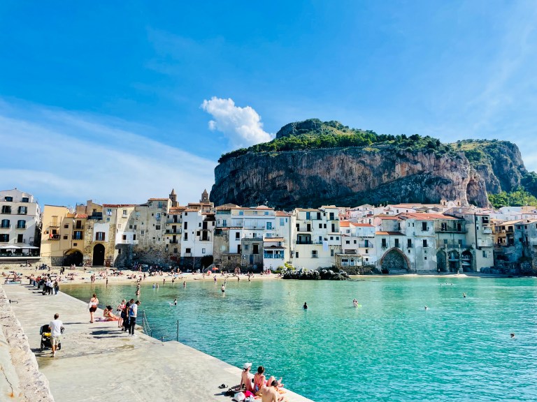 Vista sul paesino di Cefalù - Palermo, Sicilia, Italia